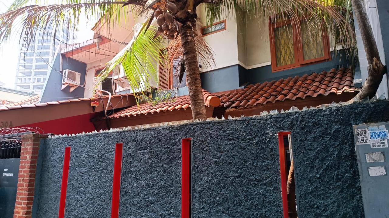 Oyo 91341 D'Phoenix Anggrek Syariah Residence Jakarta Eksteriør billede