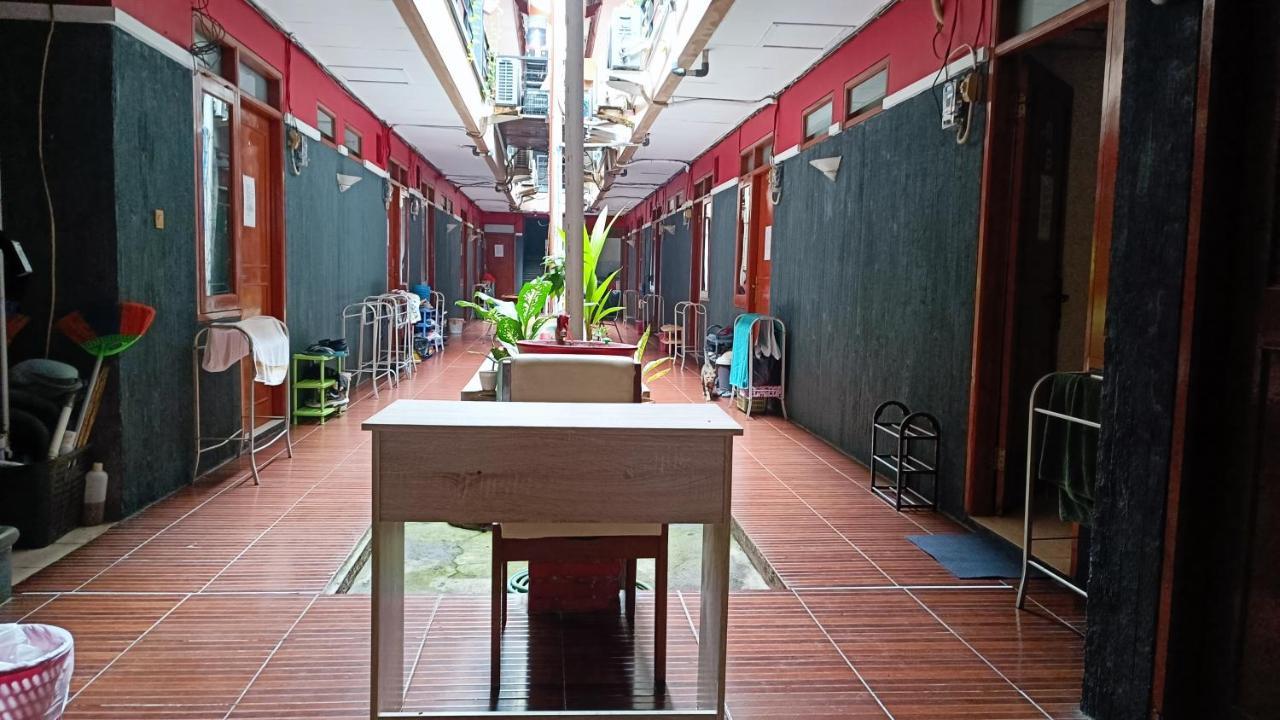 Oyo 91341 D'Phoenix Anggrek Syariah Residence Jakarta Eksteriør billede